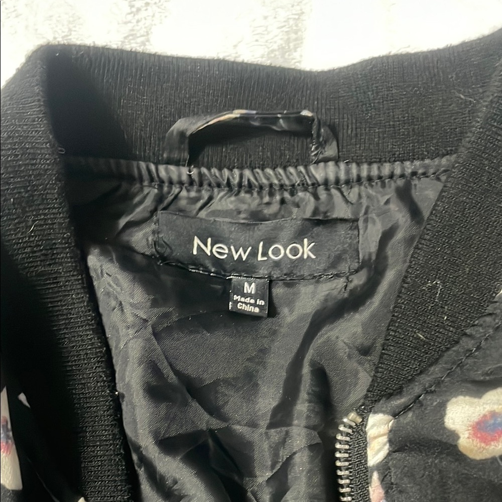 New Look Floral Bomber Jacket - Black and Pink - Picture 6 of 6